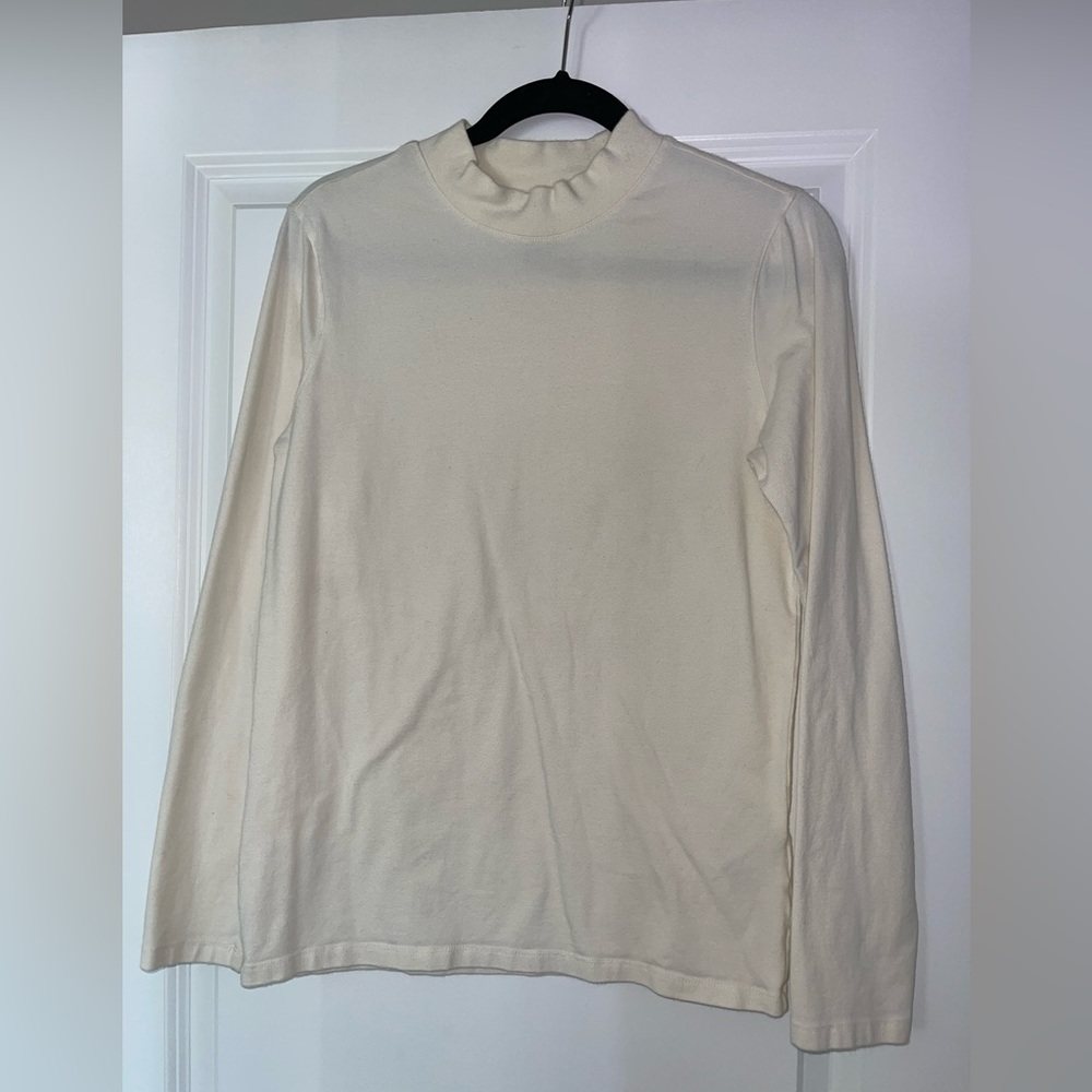H&M Men’s slim turtleneck. Size Small